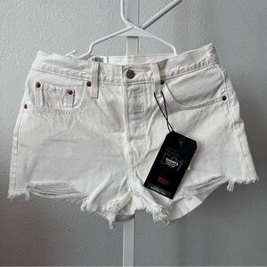 501 Levi’s, white shorts